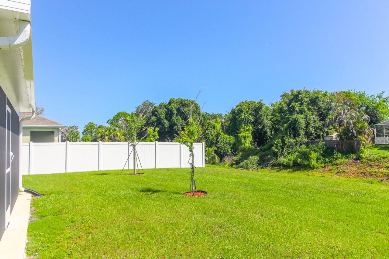 2033 SW Leafy Road, Port Saint Lucie, FL 34953 Photo