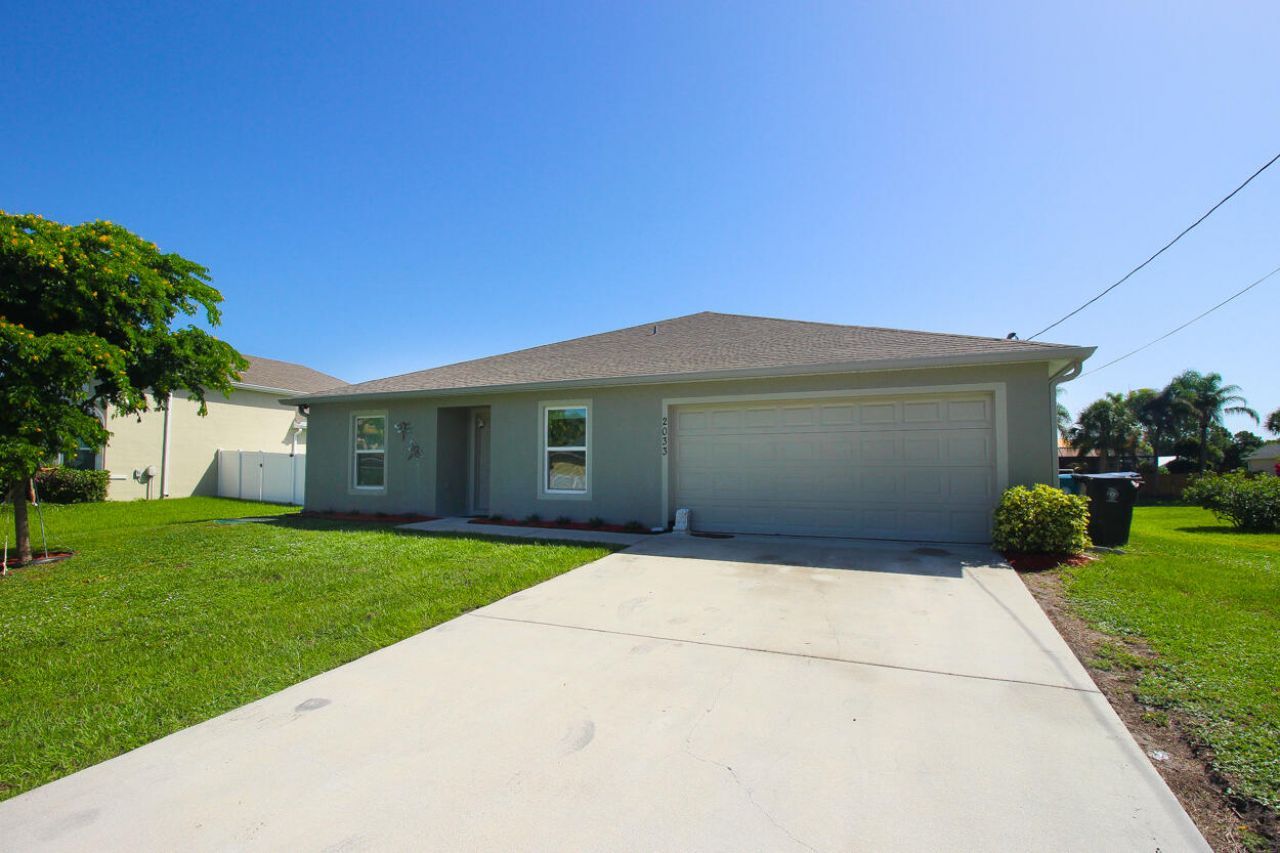 2033 SW Leafy Road, Port Saint Lucie, FL 34953 Photo