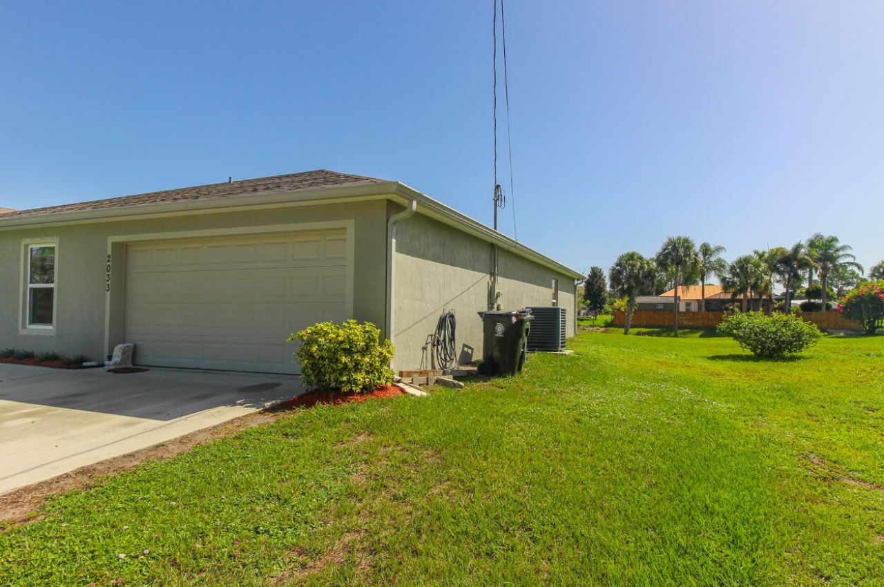 2033 SW Leafy Road, Port Saint Lucie, FL 34953 Photo