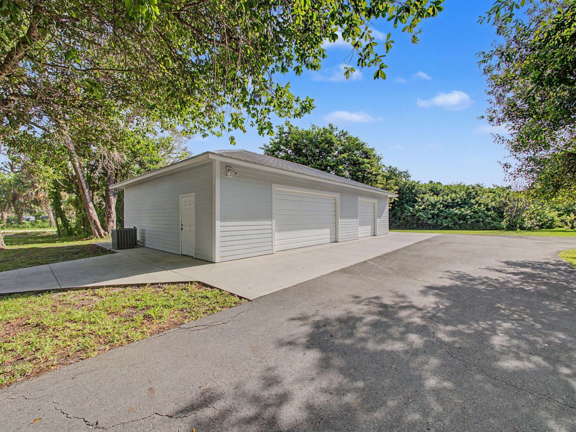 5625 SE Ault Avenue, Stuart, FL 34997 Photo