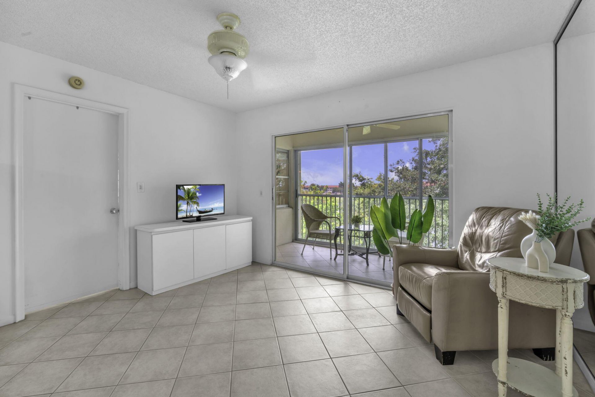 13001 SW 15th Court, Unit 404t, Pembroke Pines, FL 33027 Photo