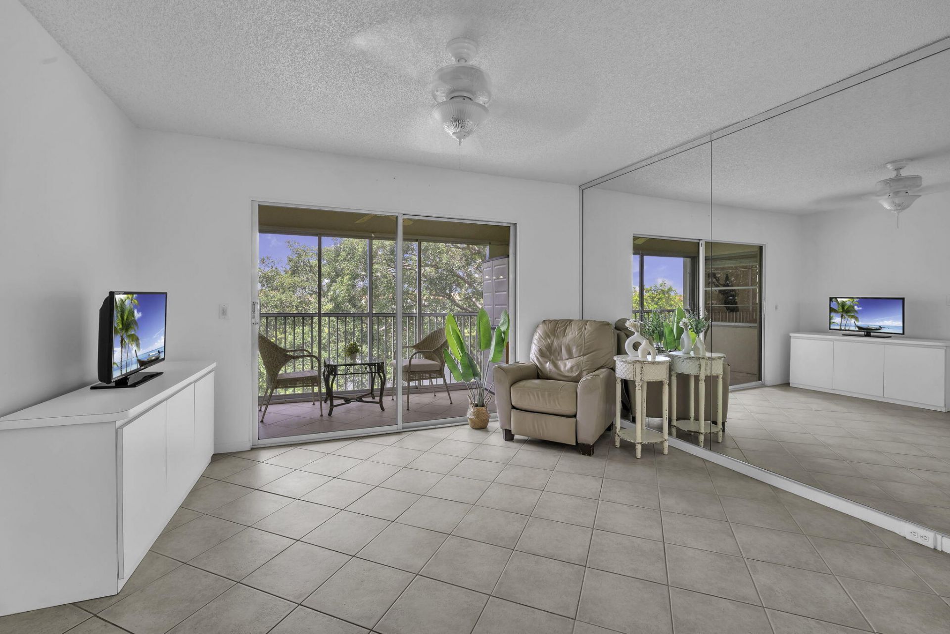 13001 SW 15th Court, Unit 404t, Pembroke Pines, FL 33027 Photo