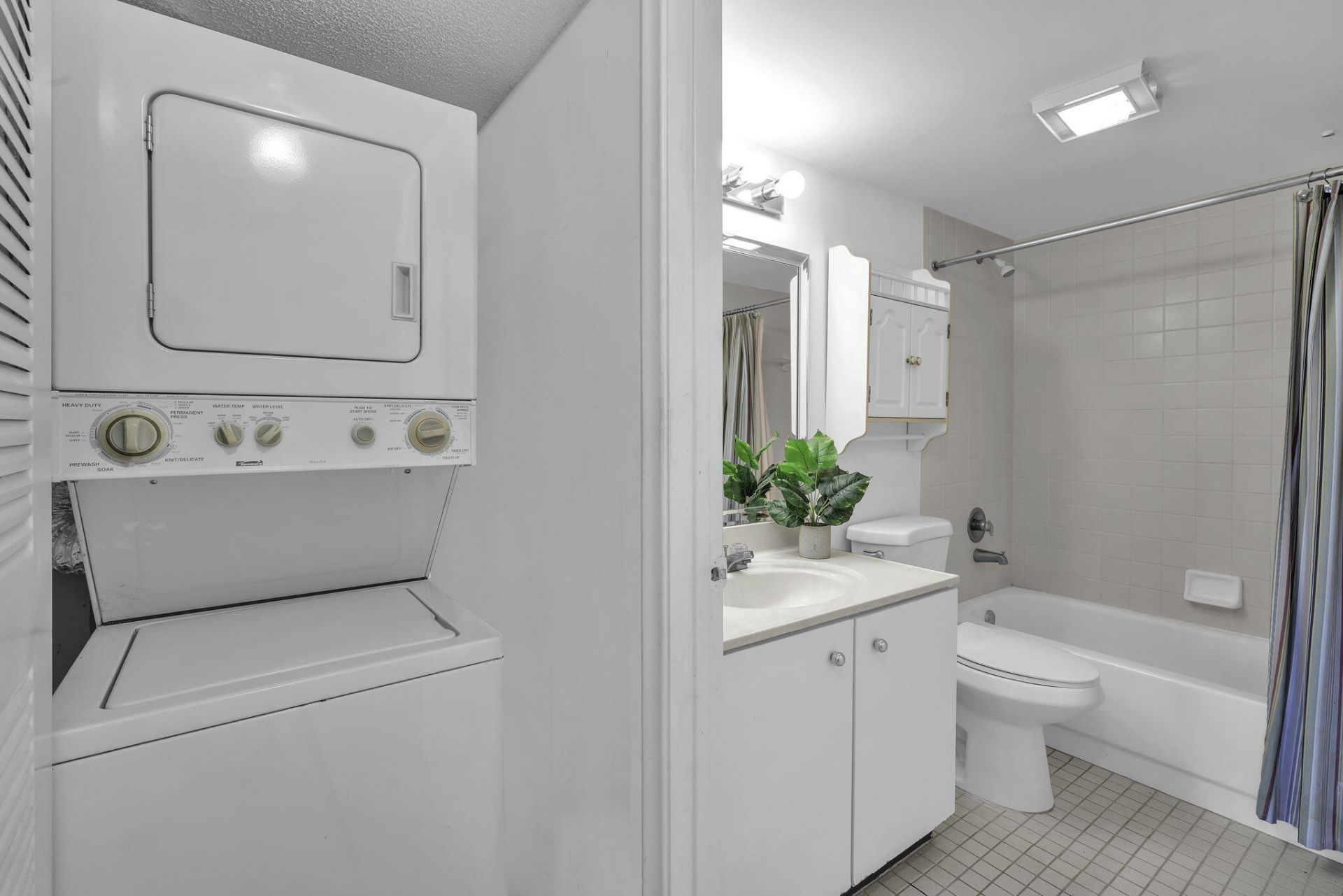 13001 SW 15th Court, Unit 404t, Pembroke Pines, FL 33027 Photo