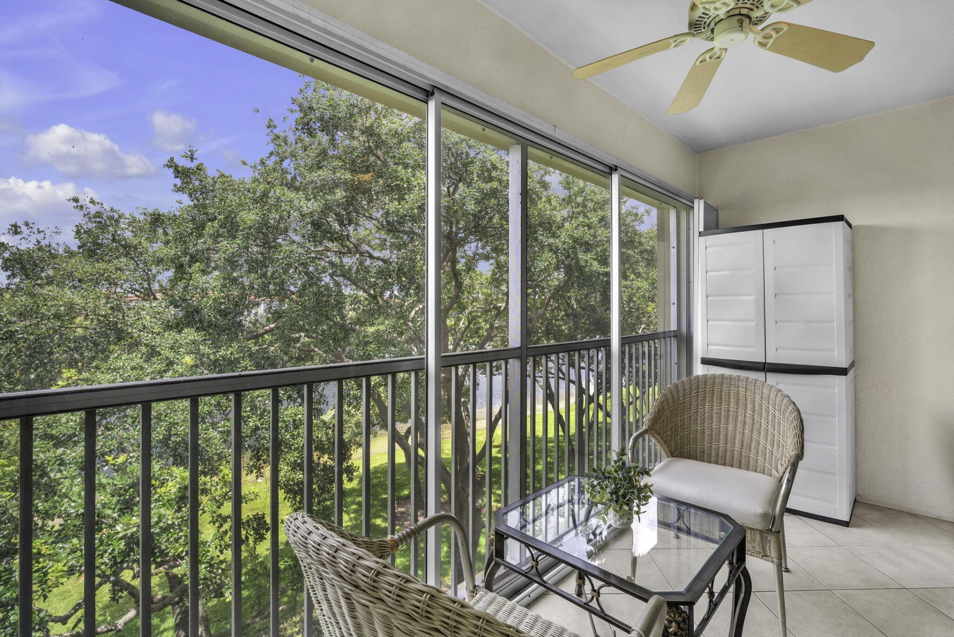 13001 SW 15th Court, Unit 404t, Pembroke Pines, FL 33027 Photo