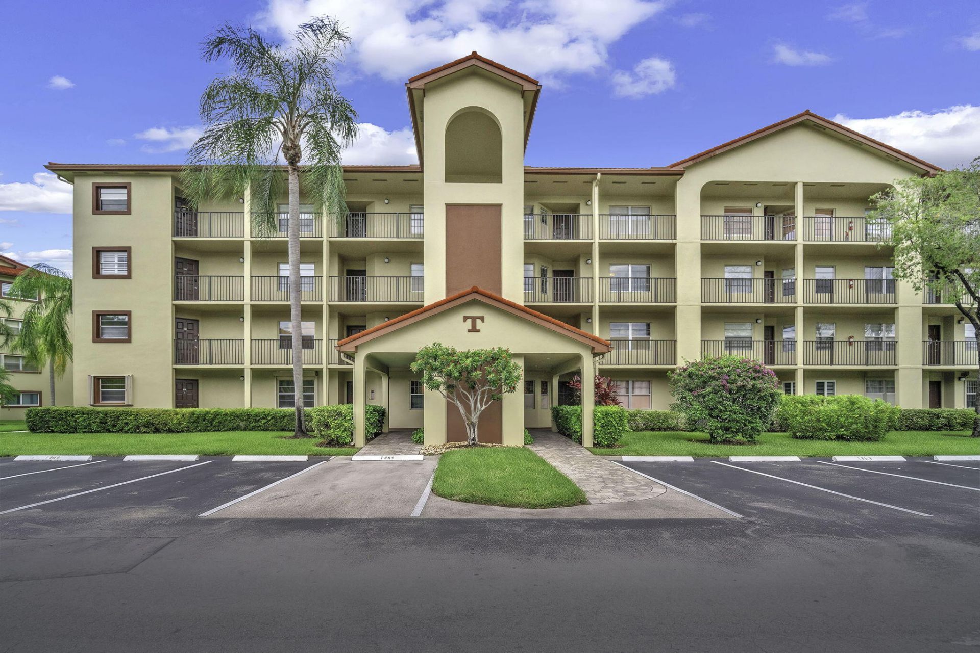 13001 SW 15th Court, Unit 404t, Pembroke Pines, FL 33027 Photo