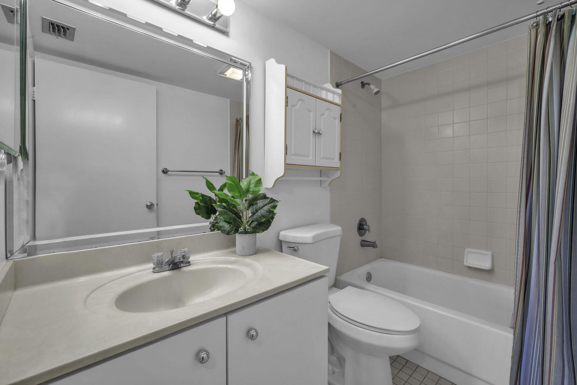 13001 SW 15th Court, Unit 404t, Pembroke Pines, FL 33027 Photo