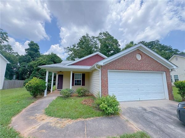 306 Willow Way , Griffin, GA 30224