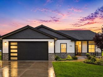 701 N Country Club Dr Deer Park, WA 99006