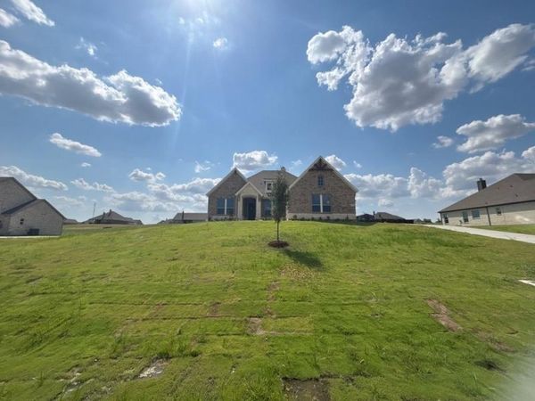 711 Water Side Drive, Van Alstyne, TX 75495