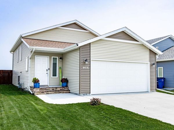 4418 19th Street S, Moorhead, MN 56560