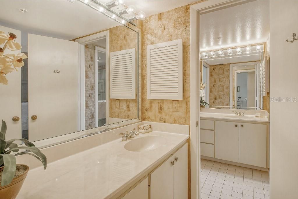 1945 Gulf Of Mexico Drive, Unit M2-402, Longboat Key, FL 34228 Photo