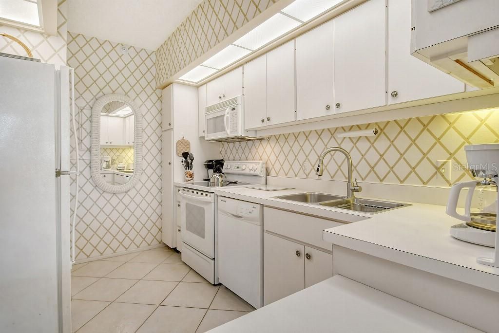 1945 Gulf Of Mexico Drive , Unit M2-402, Longboat Key, FL 34228 Photo