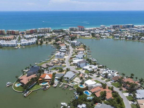 303 BATH CLUB BOULEVARD N, NORTH REDINGTON BEACH, FL 33708