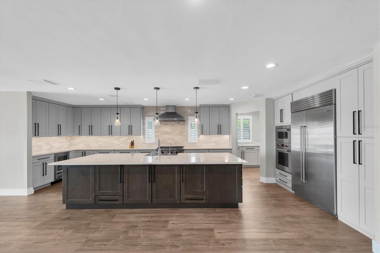 303 N Bath Club Boulevard N, North Redington Beach, FL 33708 Photo