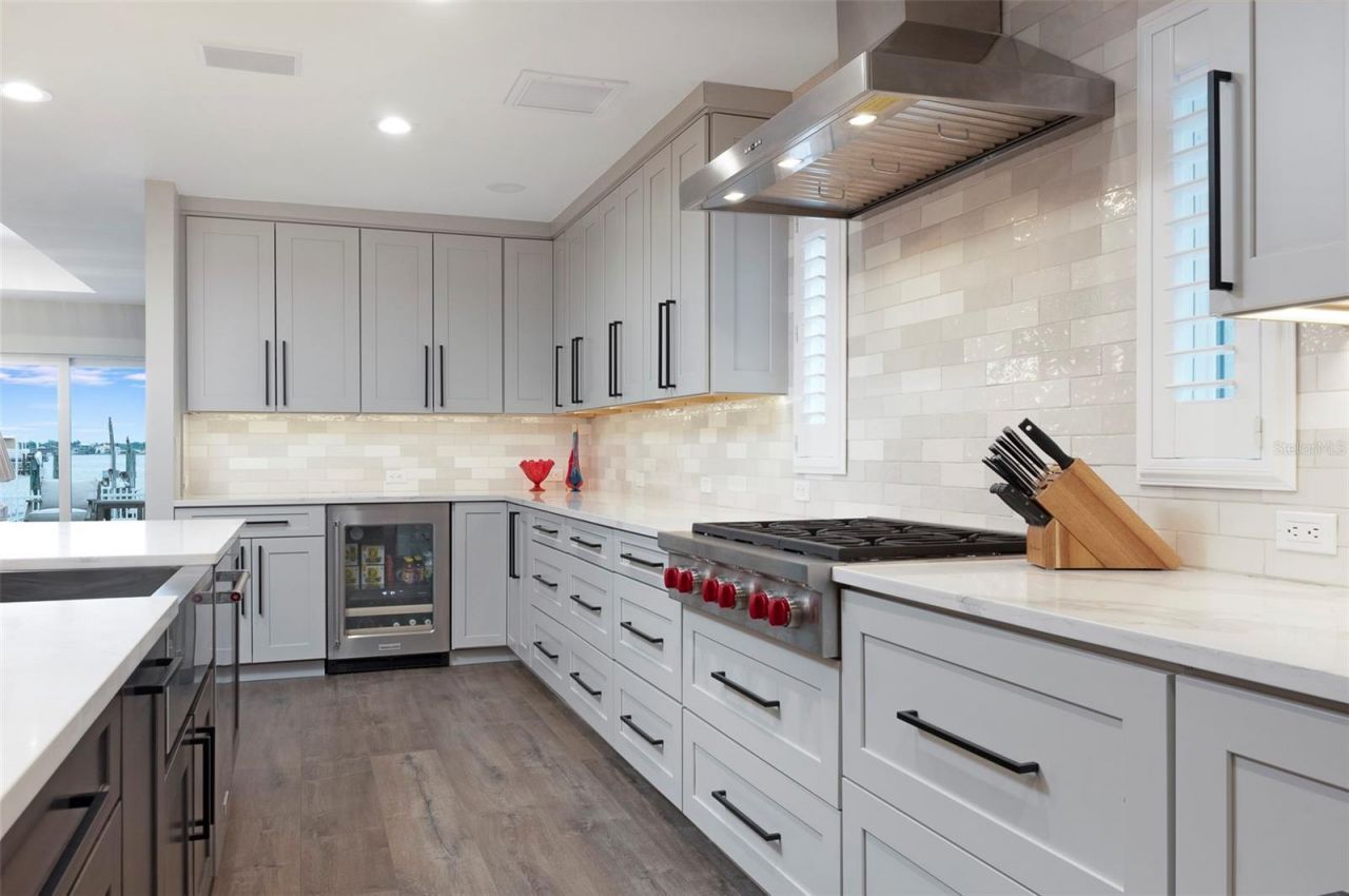 303 Bath Club Boulevard N, North Redington Beach, FL 33708 Photo