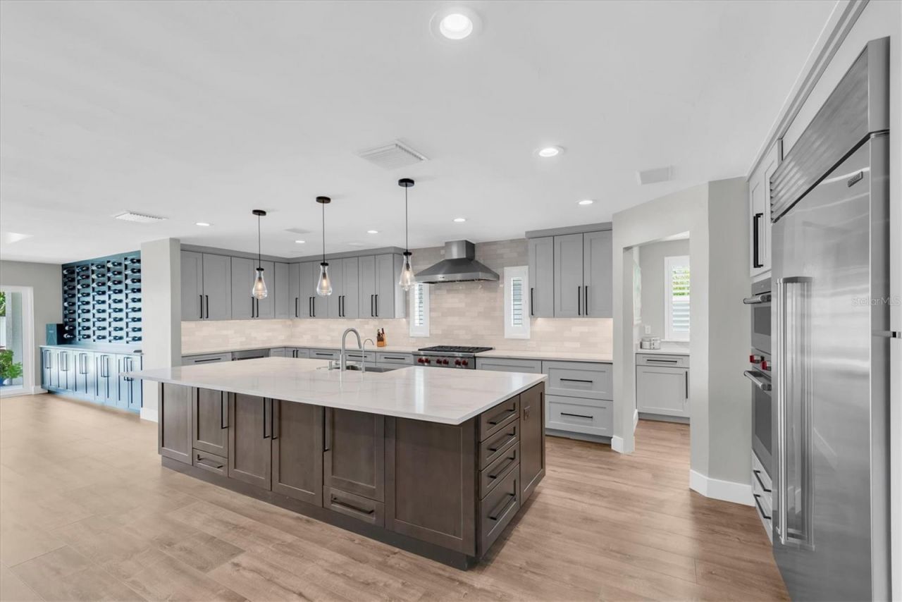 303 N Bath Club Boulevard N, North Redington Beach, FL 33708 Photo