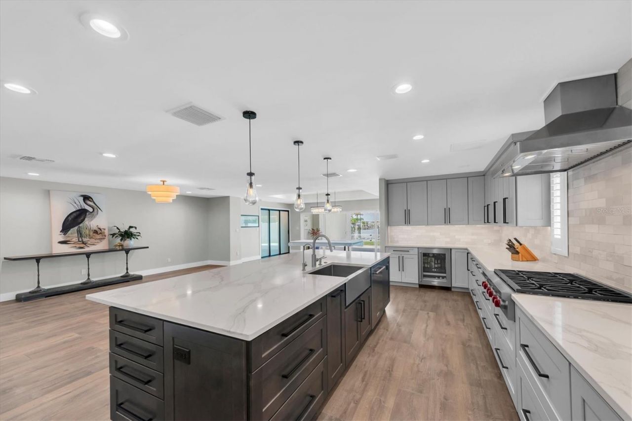 303 N Bath Club Boulevard N, North Redington Beach, FL 33708 Photo