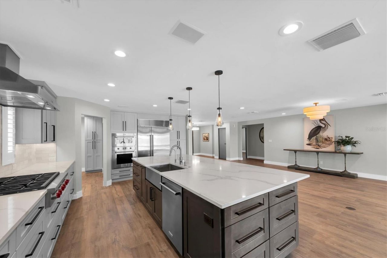 303 N Bath Club Boulevard N, North Redington Beach, FL 33708 Photo