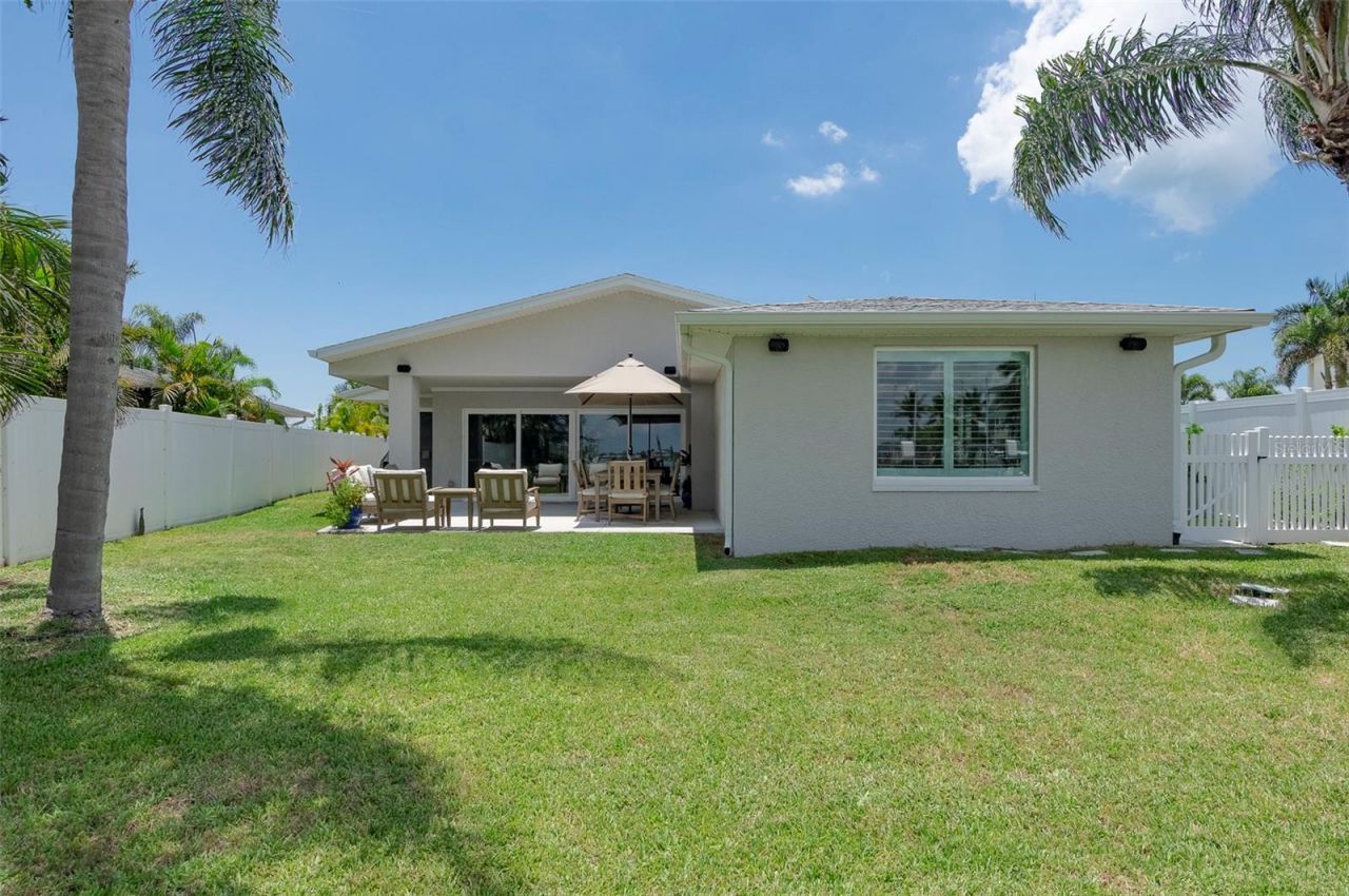303 Bath Club Boulevard N, North Redington Beach, FL 33708 Photo