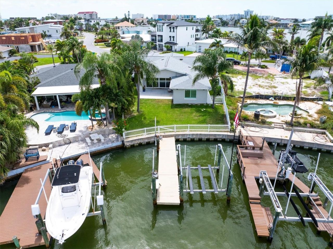 303 N Bath Club Boulevard N, North Redington Beach, FL 33708 Photo