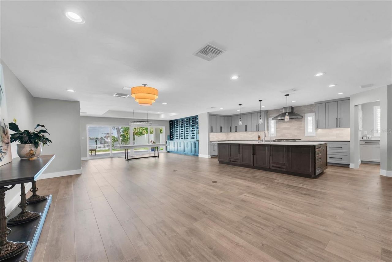 303 N Bath Club Boulevard N, North Redington Beach, FL 33708 Photo
