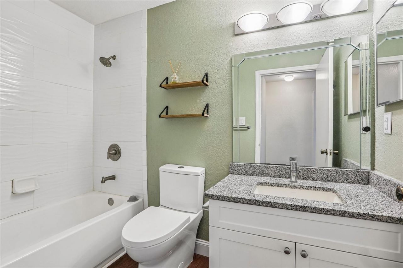 10263 Gandy Boulevard N, Unit 406, Saint Petersburg, FL 33702 Photo