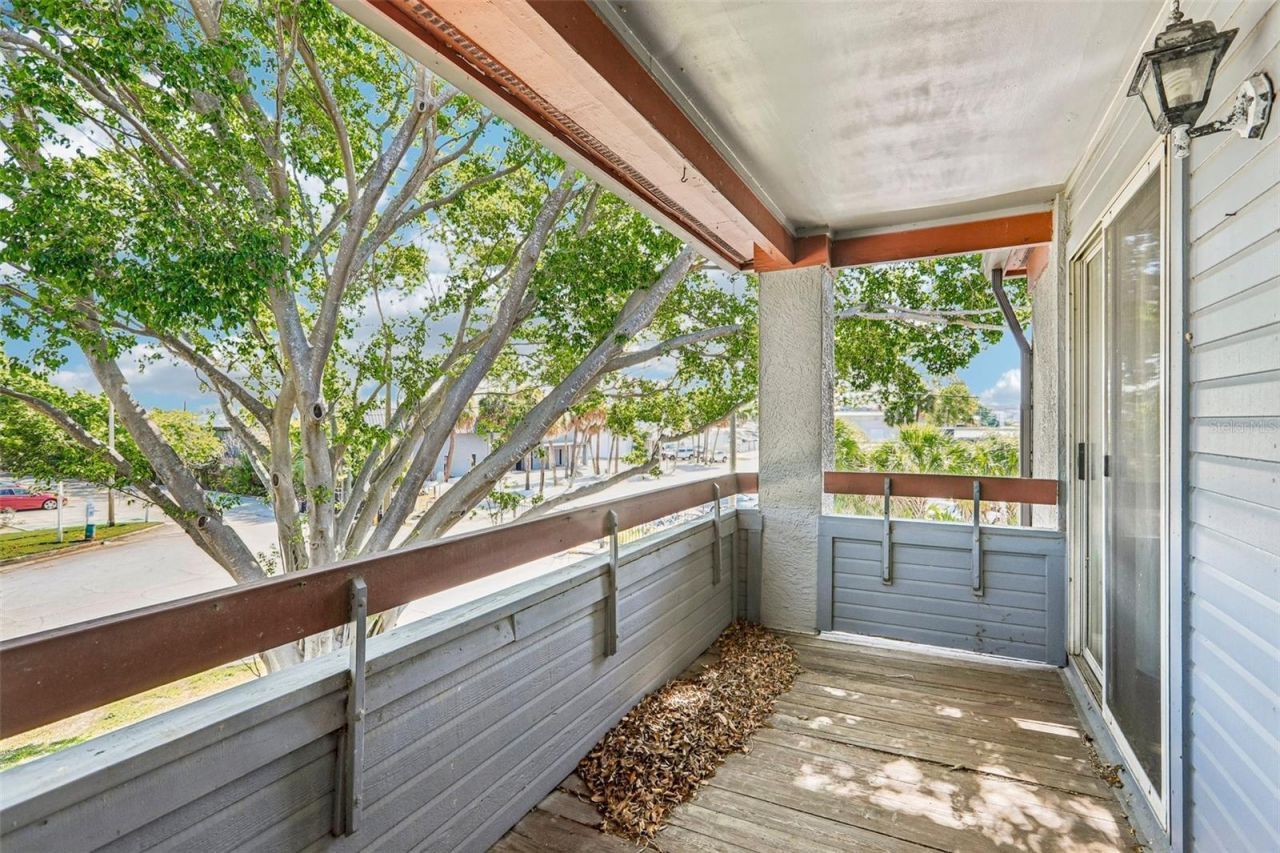 10263 Gandy Boulevard N, Unit 406, Saint Petersburg, FL 33702 Photo