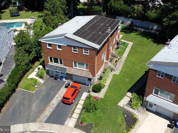 221 JUNIPER ROAD, HAVERTOWN, PA 19083