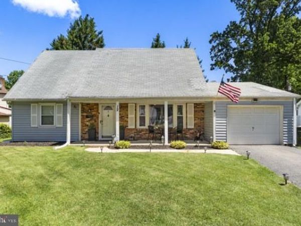 12 ELRIDGE LANE, WILLINGBOROUGH, NJ 08046