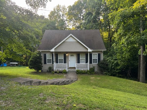 958 Jordan Cir , White Bluff, TN 37187