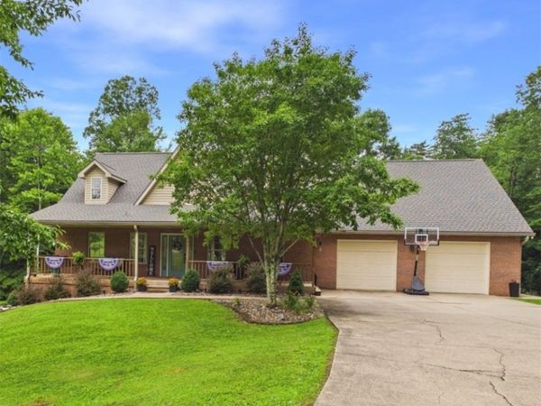 201 Addison Drive, Parkersburg, WV 26104