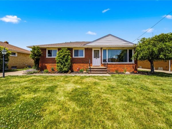 3308 Somia Drive , Parma, OH 44134