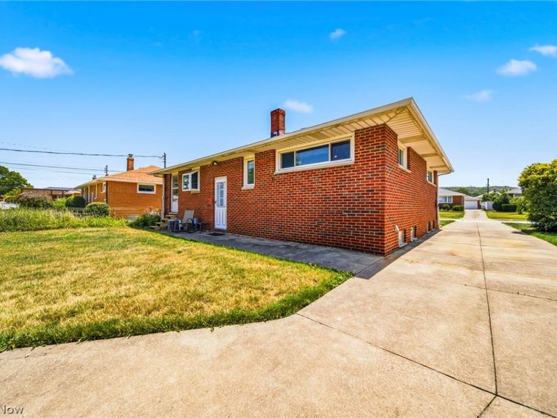 3308 Somia Drive, Parma, OH 44134 Photo 5
