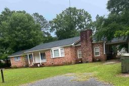 108 Swails St  photo 4