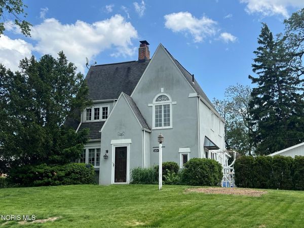 2024 Brookdale Road , Toledo, OH 43606