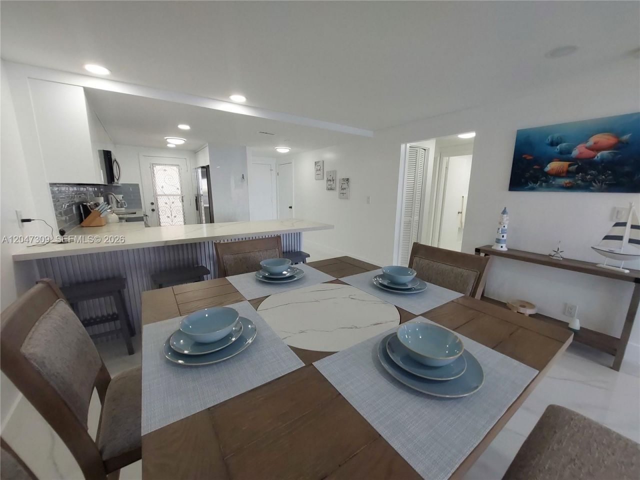 400 Golden Isles Dr , Unit 47, Hallandale Beach, FL 33009 Photo