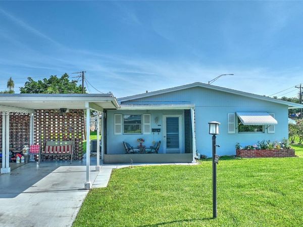2201 Croton Ct. , Lehigh Acres, FL 33936