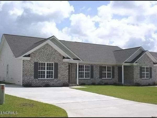 2532 Saddleback Drive , Unit B, Winterville, NC 28590