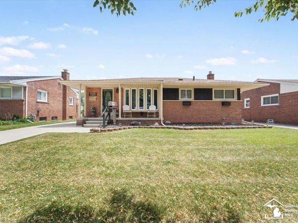 2351 Medford Street, Trenton, MI 48183