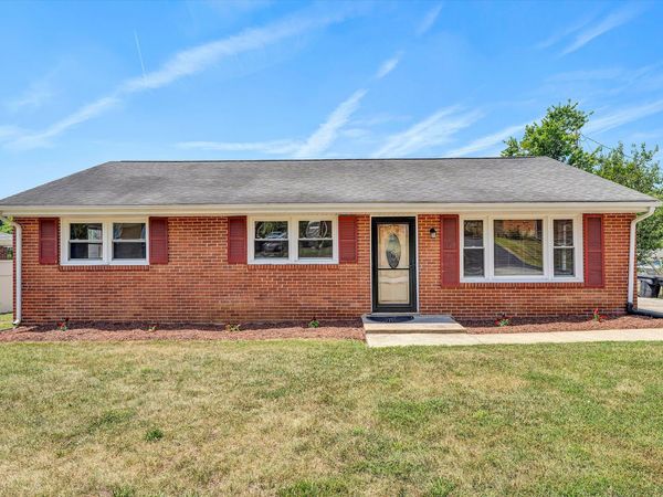 172 Tampa DR , Roanoke, VA 24019