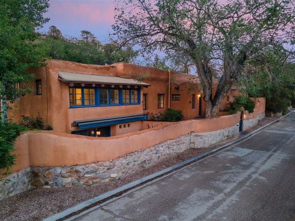 517 Hillside Avenue , Santa Fe, NM 87501