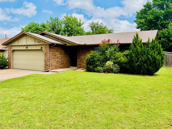 9215 S 92nd East Street , Tulsa, OK 74133