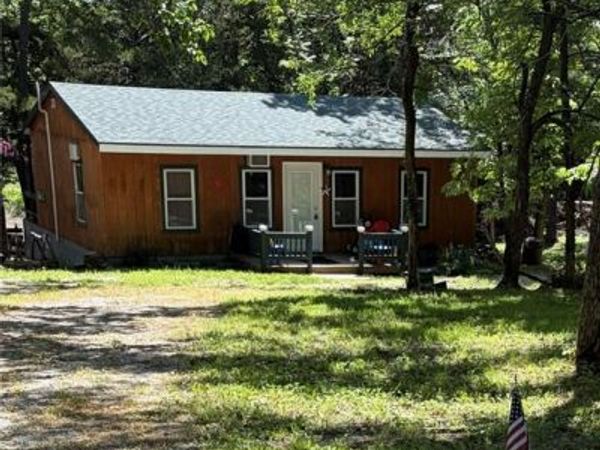 34 Hill Side Drive, Mound City, KS 66056