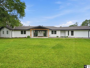 2505 S 70th Street, Lincoln, NE 68506