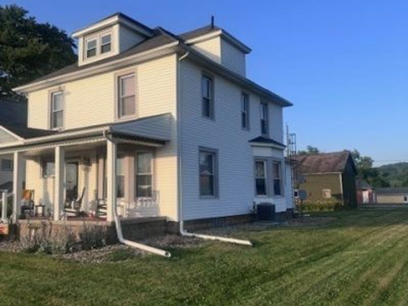 121 N Bodmer Avenue, Strasburg, OH 44680 Photo 2