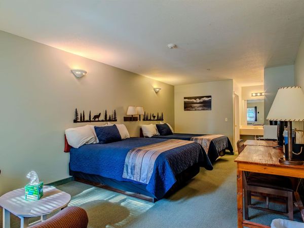 5610 Shanty Creek Road, Unit 106, Bellaire, MI 49615
