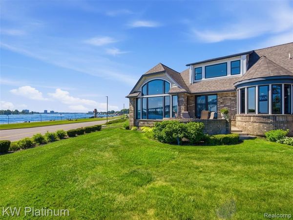 1842 Edison Shores Place, Port Huron, MI 48060