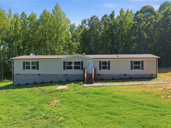 160 Centennial Drive , Yanceyville, NC 27379