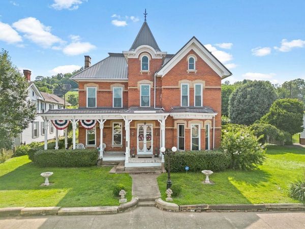 2414 Broadway , Catlettsburg, KY 41129