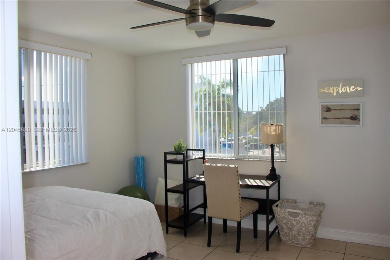 2501 Douglas Rd , Unit 304, Miami, FL 33133 Photo